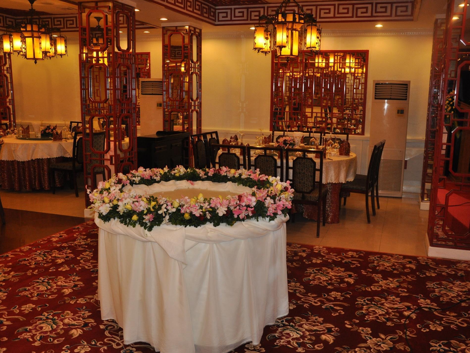 Le President Hotel Phnom Penh Exterior photo